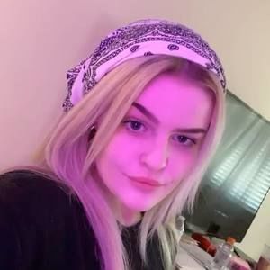 Meet your Posher, Jade